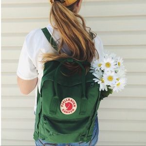 “FJALLRAVEN” KANKEN Green Backpack